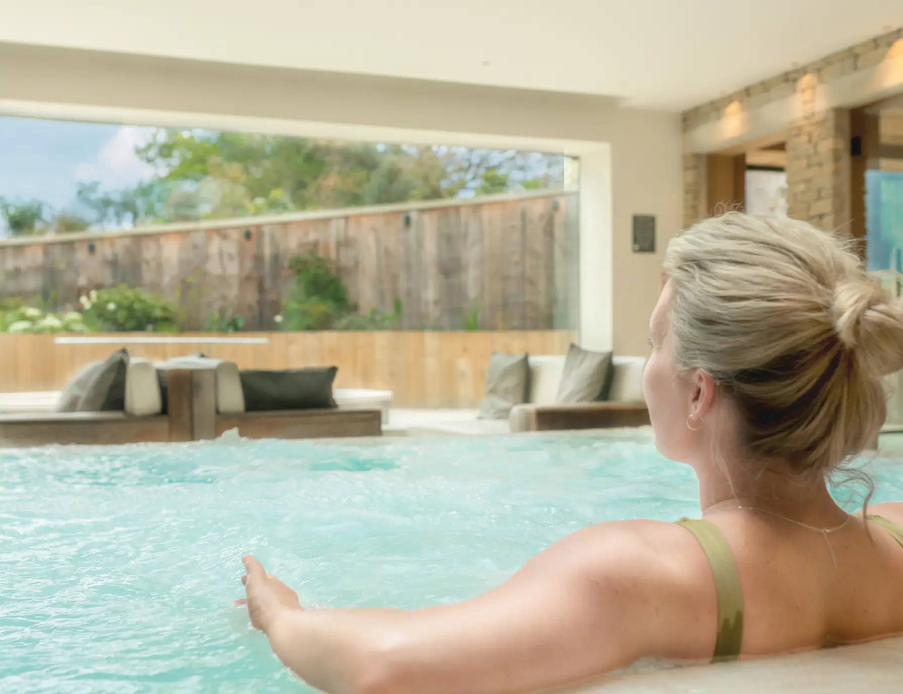 homefield-grange-spa-pool-relaxation